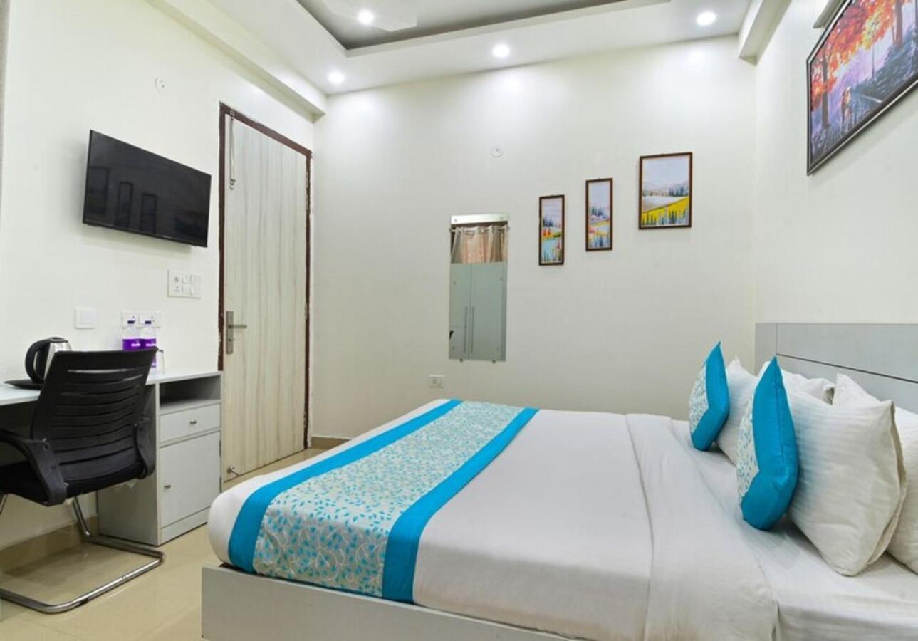 Hotel The Vertigo By Boom Rooms Noida Kültér fotó